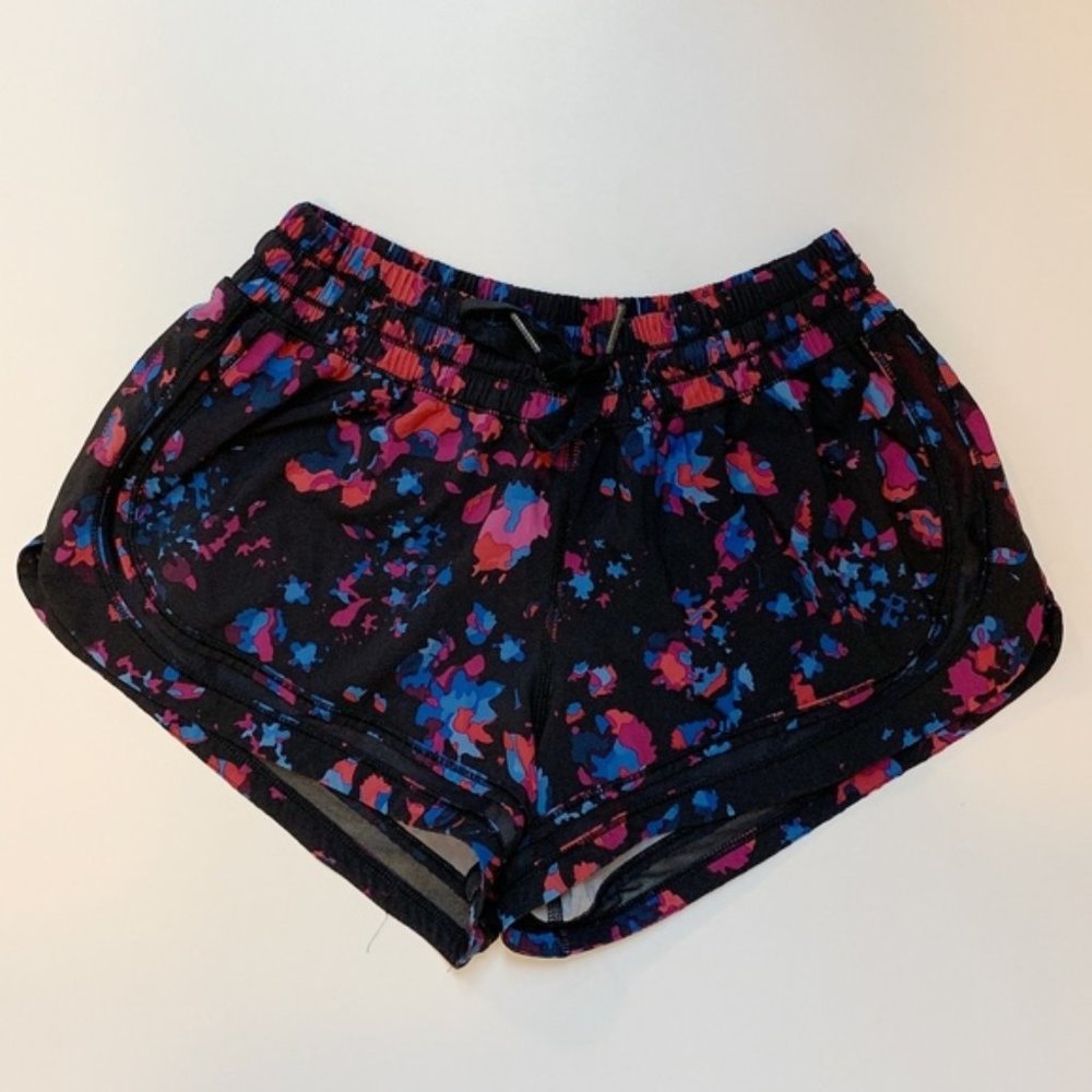 Lululemon Hotty Hot Short - Size 4